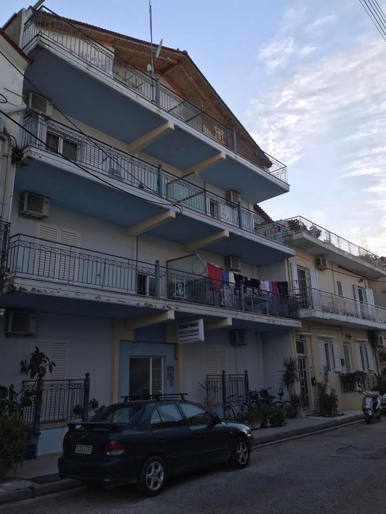 Ion Apartments Messolonghi Single Bed Room Mountain View Loft Mesolóngion Esterno foto